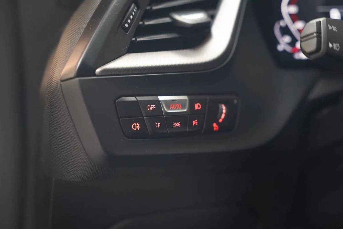 BMW 2 Serie BMW 2-serie Gran Coupe M235i xDrive High Executive Aut. [ Panorama Leder ACC Harman/Kardon Stuur-&Stoelverwarming]