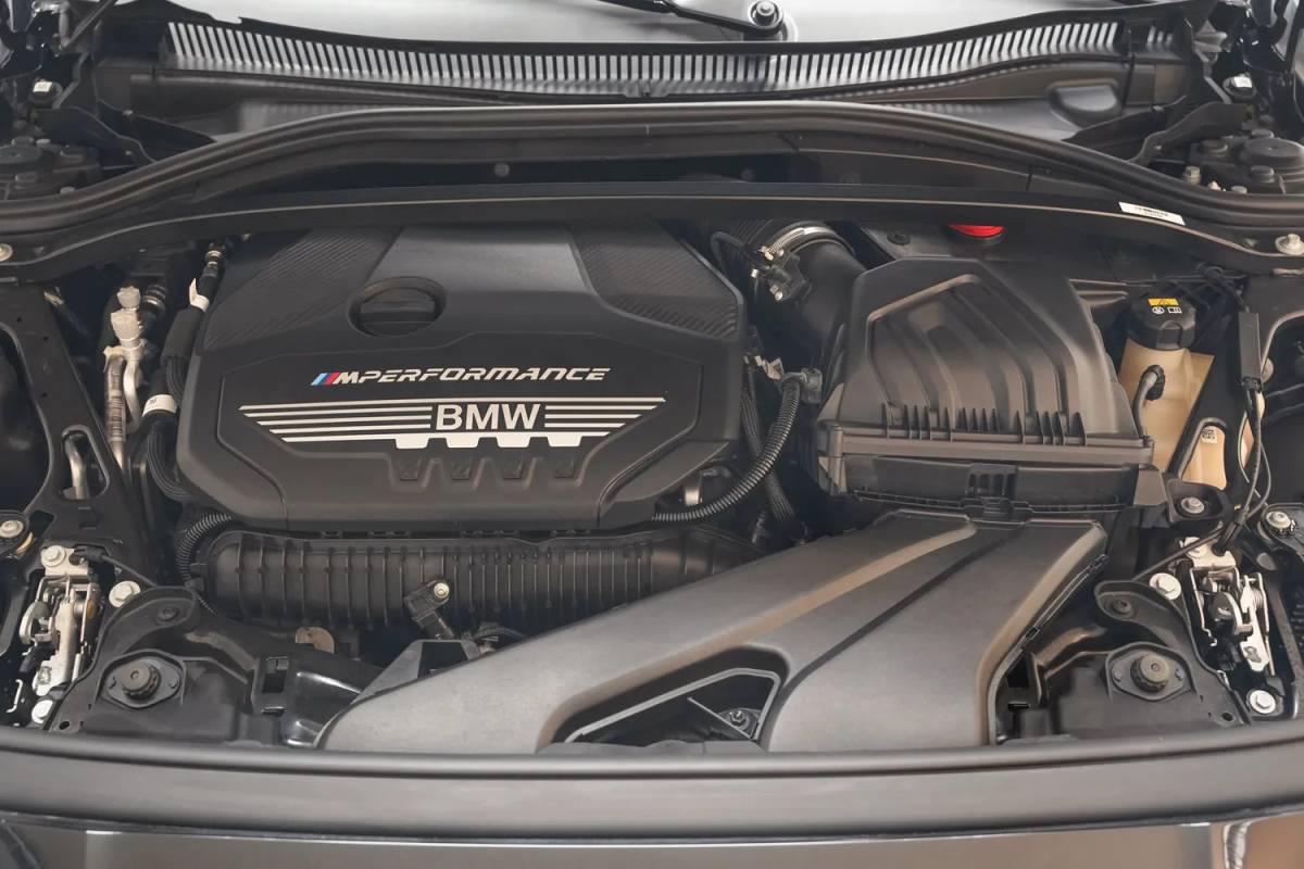 BMW 2 Serie BMW 2-serie Gran Coupe M235i xDrive High Executive Aut. [ Panorama Leder ACC Harman/Kardon Stuur-&Stoelverwarming]