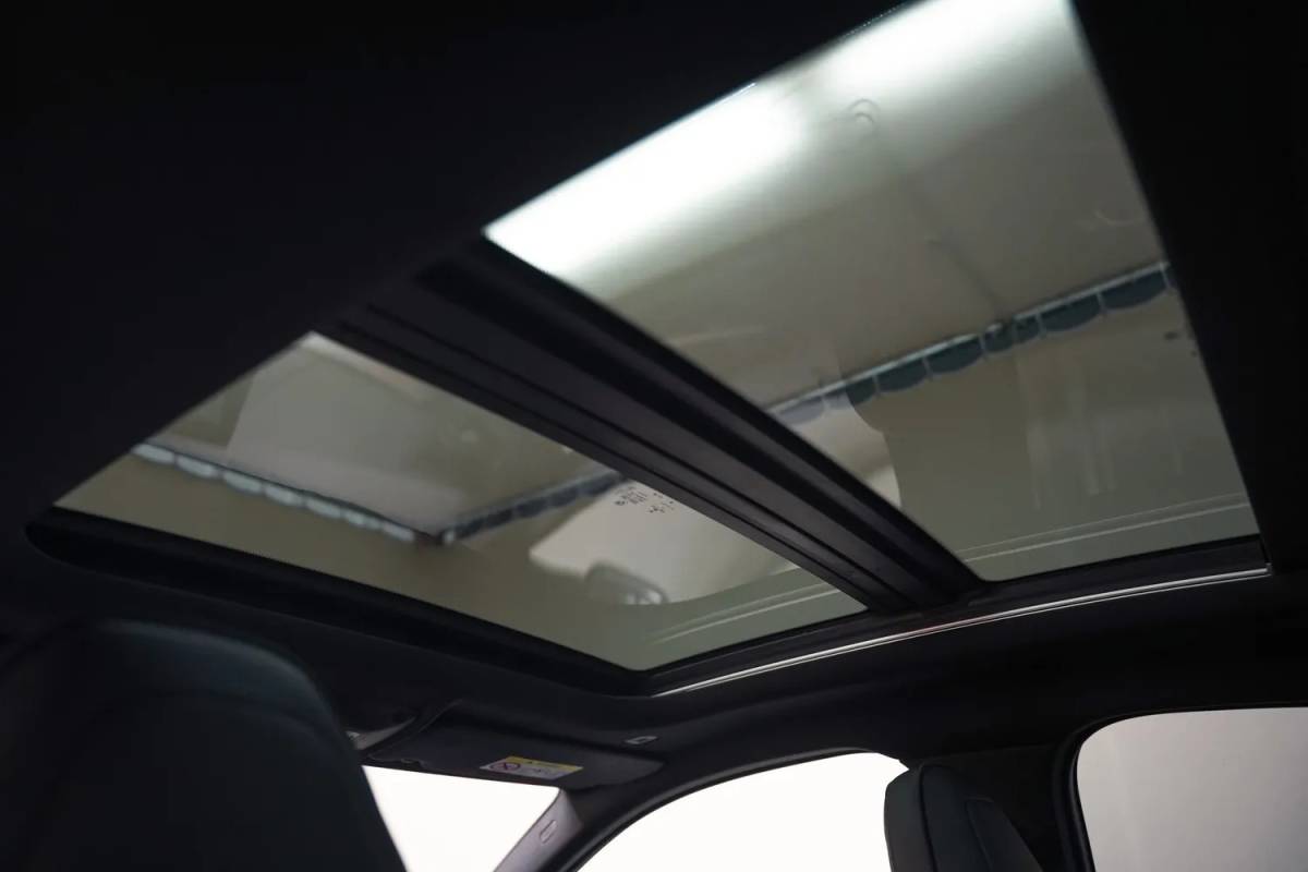 BMW 2 Serie BMW 2-serie Gran Coupe M235i xDrive High Executive Aut. [ Panorama Leder ACC Harman/Kardon Stuur-&Stoelverwarming]