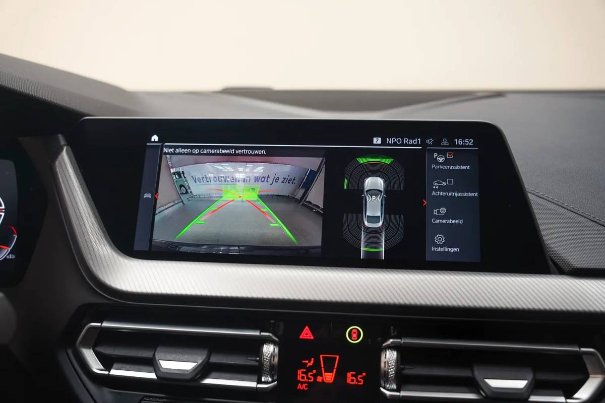 BMW 2 Serie BMW 2-serie Gran Coupe M235i xDrive High Executive Aut. [ Panorama Leder ACC Harman/Kardon Stuur-&Stoelverwarming]