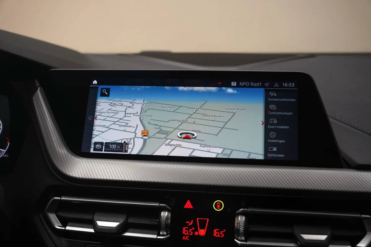 BMW 2 Serie BMW 2-serie Gran Coupe M235i xDrive High Executive Aut. [ Panorama Leder ACC Harman/Kardon Stuur-&Stoelverwarming]