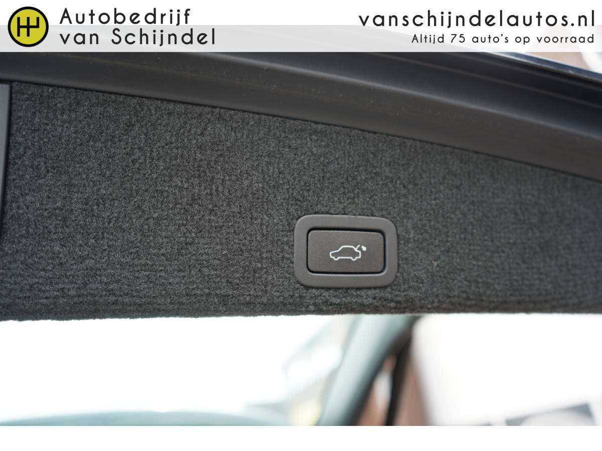 Volvo XC60 Volvo XC60 2.0 D4 191PK FWD MOMENTUM CAMERA TREKHAAK STOELVERWARMING NAVIGATIE 1/2 LEDER CLIMA CRUISE BLUETOOTH PDC V+A LMV ELECTR.KLEP XENON ENZ…