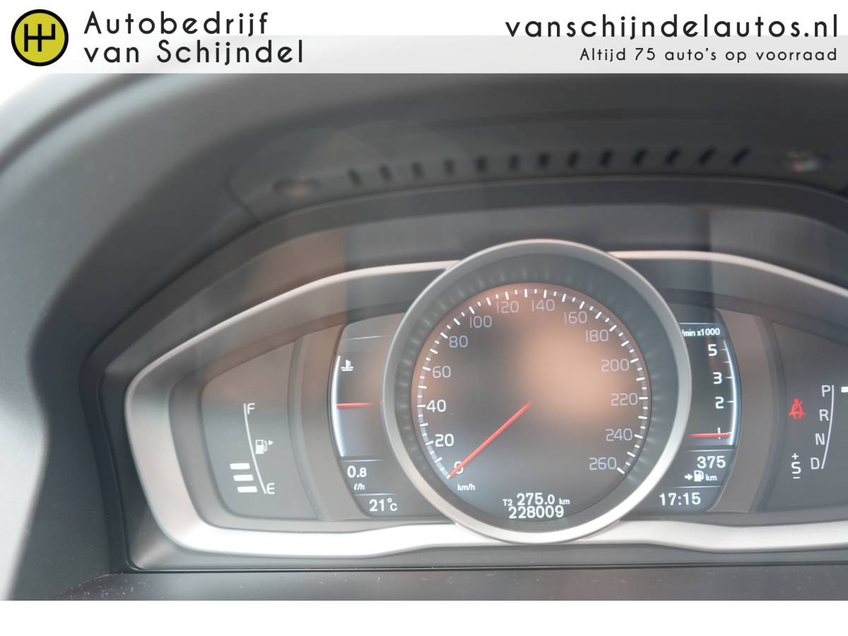 Volvo XC60 Volvo XC60 2.0 D4 191PK FWD MOMENTUM CAMERA TREKHAAK STOELVERWARMING NAVIGATIE 1/2 LEDER CLIMA CRUISE BLUETOOTH PDC V+A LMV ELECTR.KLEP XENON ENZ…