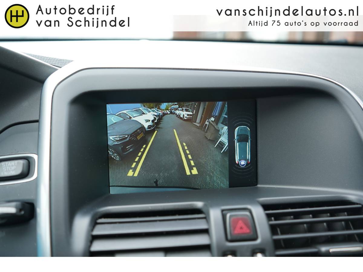 Volvo XC60 Volvo XC60 2.0 D4 191PK FWD MOMENTUM CAMERA TREKHAAK STOELVERWARMING NAVIGATIE 1/2 LEDER CLIMA CRUISE BLUETOOTH PDC V+A LMV ELECTR.KLEP XENON ENZ…
