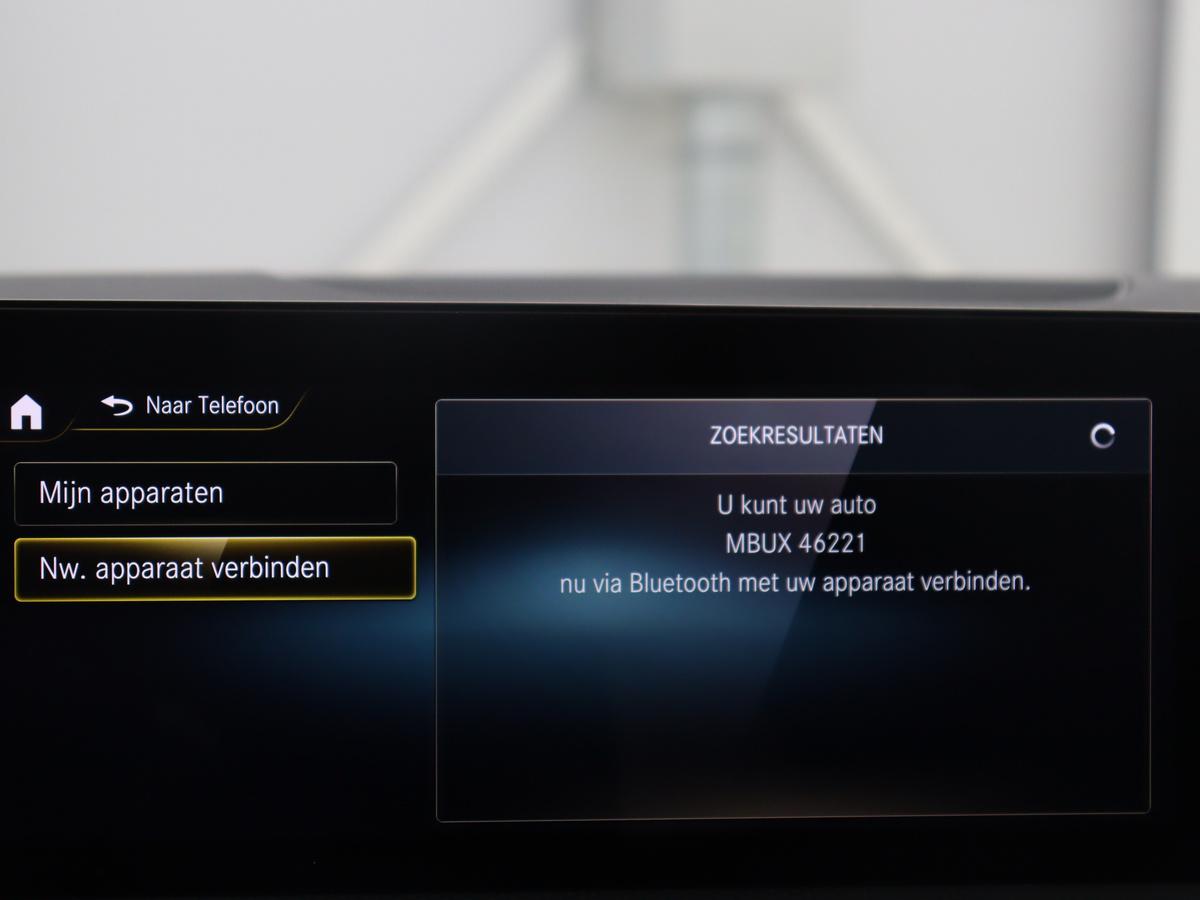 Mercedes-Benz A-Klasse Mercedes-Benz A-klasse 250 e Business Solution AMG Limited | SOH 94,5% | Leder/alcantara | Cruise control | Stoelverwarming | Navigatie | Bluetooth | Sfeerverlichting | Camera | Park assist