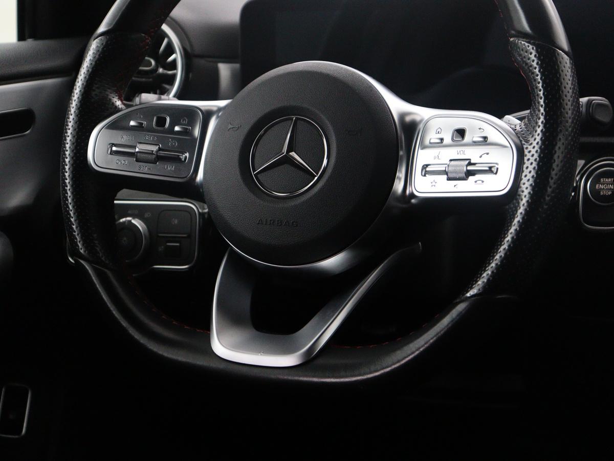 Mercedes-Benz A-Klasse Mercedes-Benz A-klasse 250 e Business Solution AMG Limited | SOH 94,5% | Leder/alcantara | Cruise control | Stoelverwarming | Navigatie | Bluetooth | Sfeerverlichting | Camera | Park assist