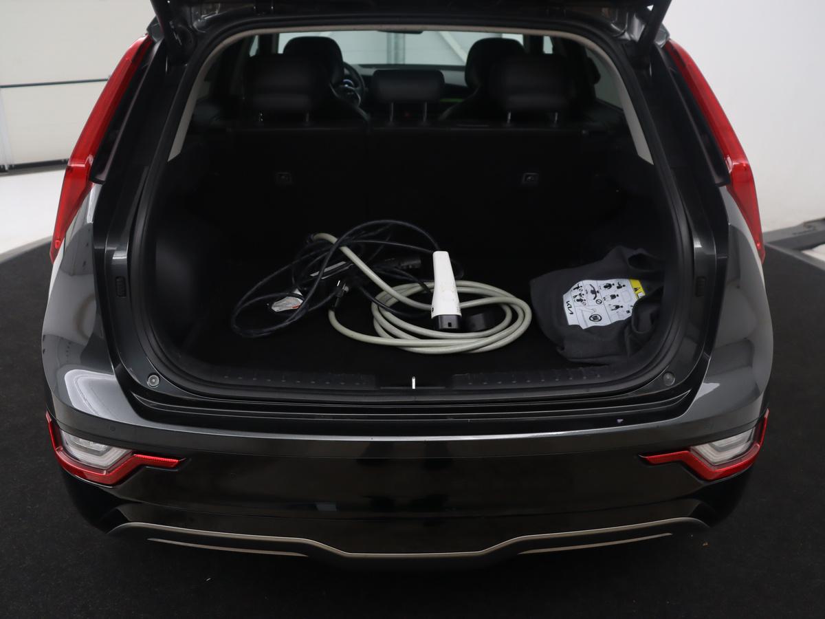 Kia Niro EV Kia Niro EV DynamicPlusLine 64.8 kWh | SOH 94,8% | Panoramadak | Leder |  Cruise control | Head-up | Dodehoek detectie | Stuur/stoelverwarming | Camera | Park assist | Climate control | Carplay | Elektrische achterklep
