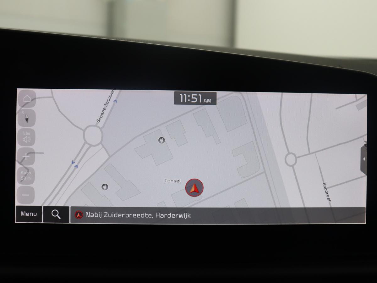 Kia Niro EV Kia Niro EV DynamicPlusLine 64.8 kWh | SOH 94,8% | Panoramadak | Leder |  Cruise control | Head-up | Dodehoek detectie | Stuur/stoelverwarming | Camera | Park assist | Climate control | Carplay | Elektrische achterklep