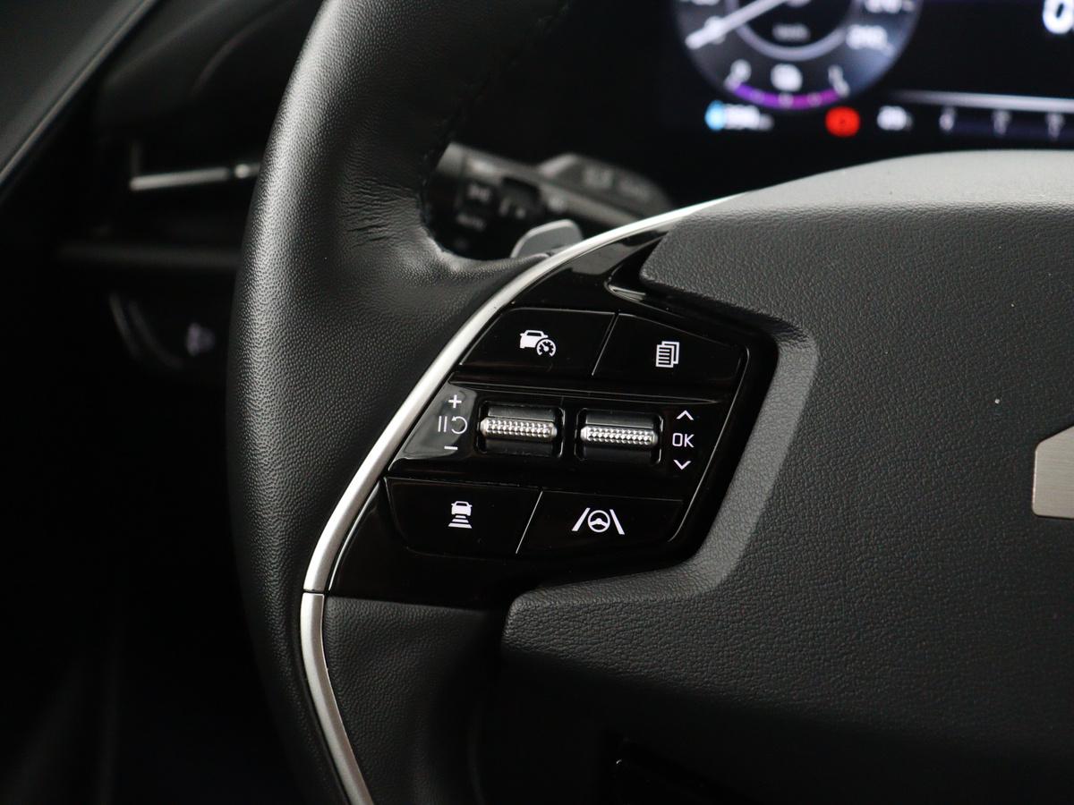 Kia Niro EV Kia Niro EV DynamicPlusLine 64.8 kWh | SOH 94,8% | Panoramadak | Leder |  Cruise control | Head-up | Dodehoek detectie | Stuur/stoelverwarming | Camera | Park assist | Climate control | Carplay | Elektrische achterklep