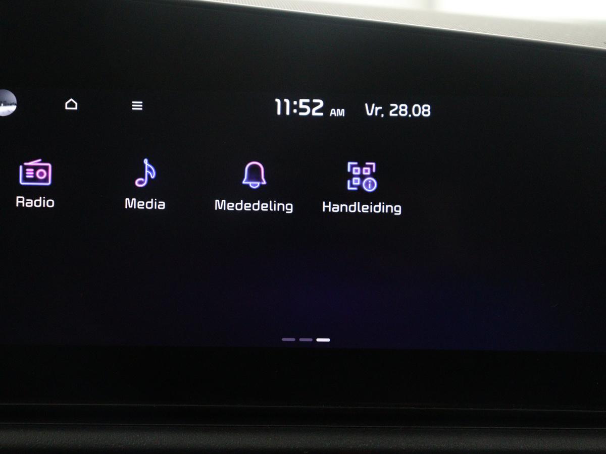 Kia Niro EV Kia Niro EV DynamicPlusLine 64.8 kWh | SOH 94,8% | Panoramadak | Leder |  Cruise control | Head-up | Dodehoek detectie | Stuur/stoelverwarming | Camera | Park assist | Climate control | Carplay | Elektrische achterklep