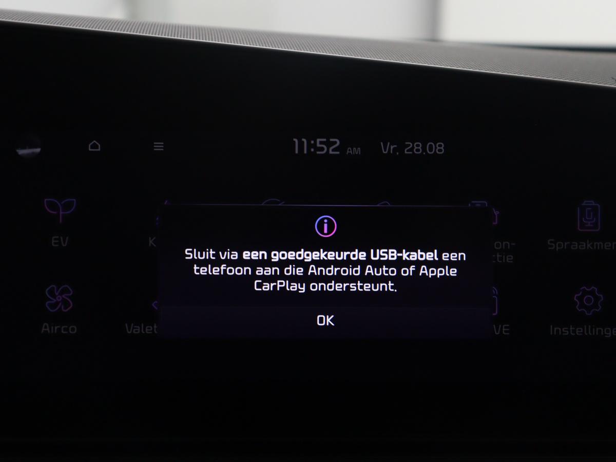 Kia Niro EV Kia Niro EV DynamicPlusLine 64.8 kWh | SOH 94,8% | Panoramadak | Leder |  Cruise control | Head-up | Dodehoek detectie | Stuur/stoelverwarming | Camera | Park assist | Climate control | Carplay | Elektrische achterklep