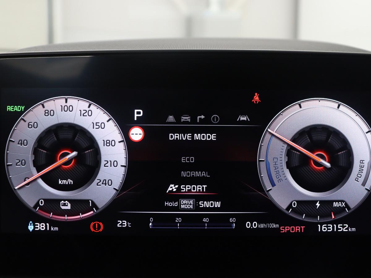 Kia Niro EV Kia Niro EV DynamicPlusLine 64.8 kWh | SOH 94,8% | Panoramadak | Leder |  Cruise control | Head-up | Dodehoek detectie | Stuur/stoelverwarming | Camera | Park assist | Climate control | Carplay | Elektrische achterklep