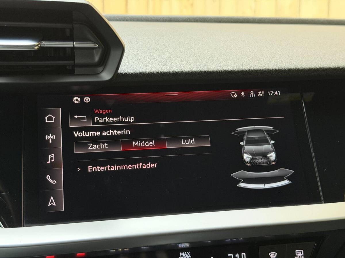 Audi A3 Audi A3 Sportback 30 TFSI Pro Line Automaat Apple CarPlay/Android Auto | Cruise control & climate control | DAB ontvanger | LED koplampen | Cruise control & climate control | Lane assist | Lichtmetalen velgen