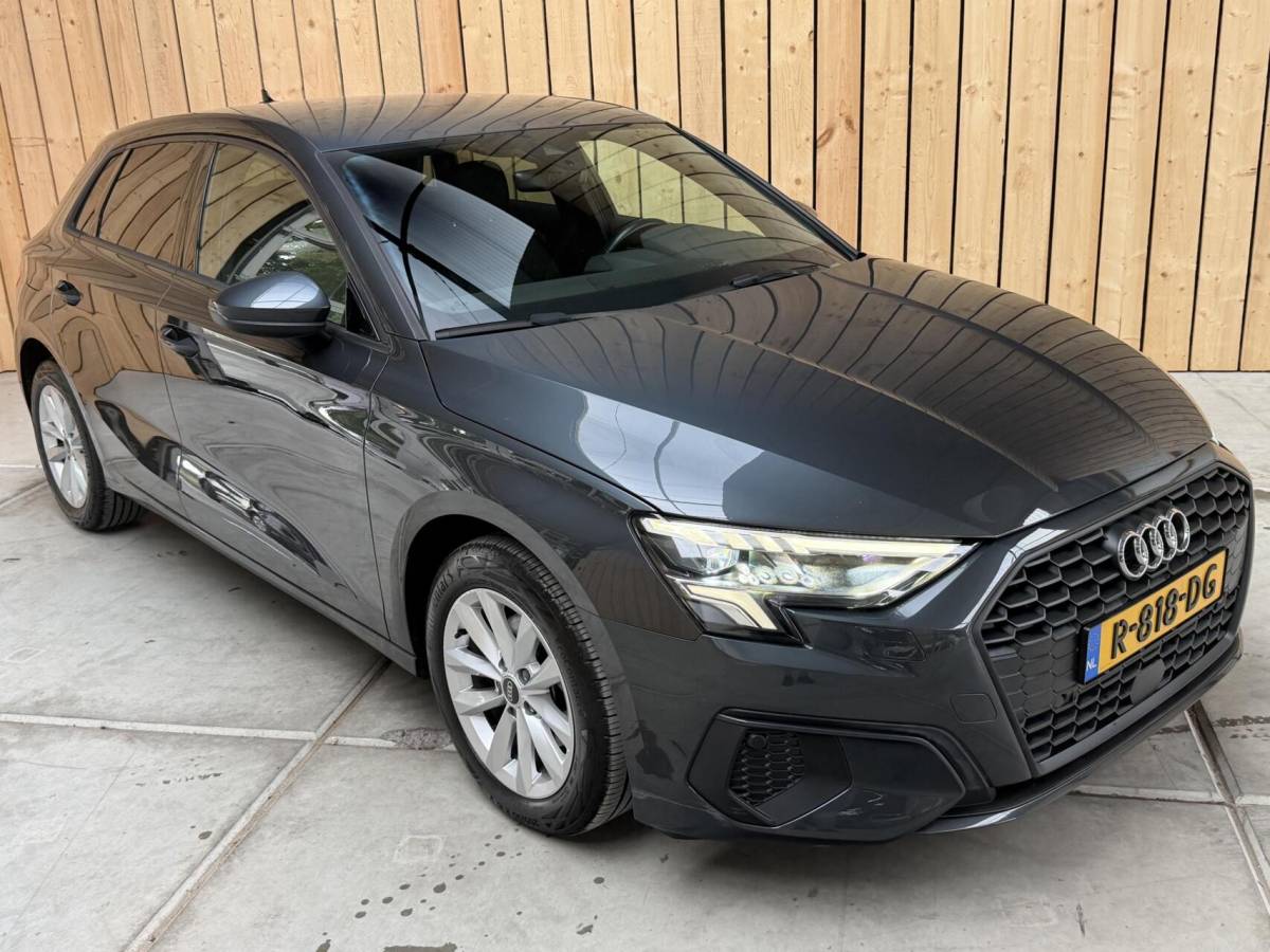 Audi A3 Audi A3 Sportback 30 TFSI Pro Line Automaat Apple CarPlay/Android Auto | Cruise control & climate control | DAB ontvanger | LED koplampen | Cruise control & climate control | Lane assist | Lichtmetalen velgen