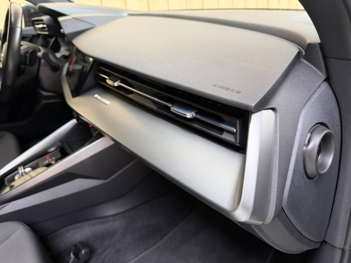 Audi A3 Audi A3 Sportback 30 TFSI Pro Line Automaat Apple CarPlay/Android Auto | Cruise control & climate control | DAB ontvanger | LED koplampen | Cruise control & climate control | Lane assist | Lichtmetalen velgen