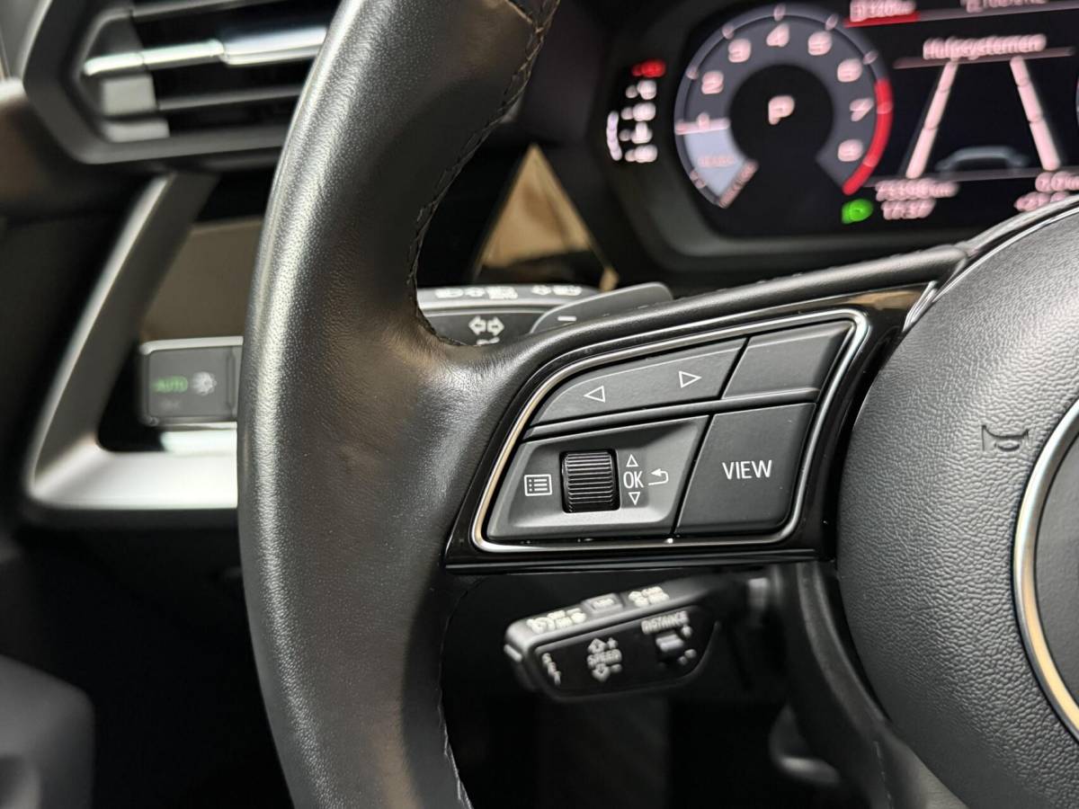 Audi A3 Audi A3 Sportback 30 TFSI Pro Line Automaat Apple CarPlay/Android Auto | Cruise control & climate control | DAB ontvanger | LED koplampen | Cruise control & climate control | Lane assist | Lichtmetalen velgen