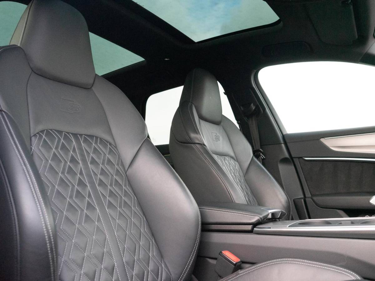 Audi A6 Audi A6 Avant 55 TFSI e quattro Competition|Panoramadak|B&O|Camera 360°|Diamond Stitching|Trekhaak|Head up|Stuurverw.|Keyless|Sportstoelen