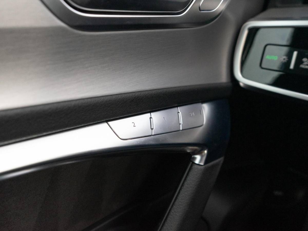 Audi A6 Audi A6 Avant 55 TFSI e quattro Competition|Panoramadak|B&O|Camera 360°|Diamond Stitching|Trekhaak|Head up|Stuurverw.|Keyless|Sportstoelen