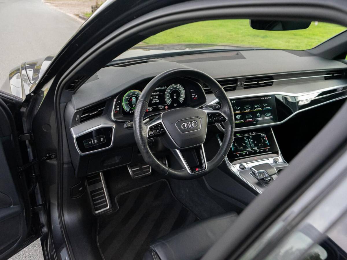 Audi A6 Audi A6 Avant 55 TFSI e quattro Competition|Panoramadak|B&O|Camera 360°|Diamond Stitching|Trekhaak|Head up|Stuurverw.|Keyless|Sportstoelen