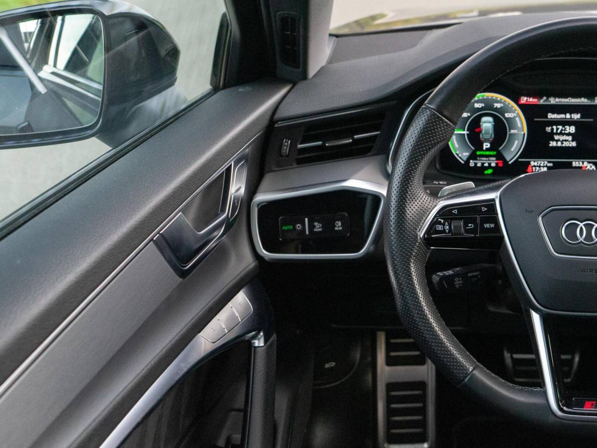 Audi A6 Audi A6 Avant 55 TFSI e quattro Competition|Panoramadak|B&O|Camera 360°|Diamond Stitching|Trekhaak|Head up|Stuurverw.|Keyless|Sportstoelen