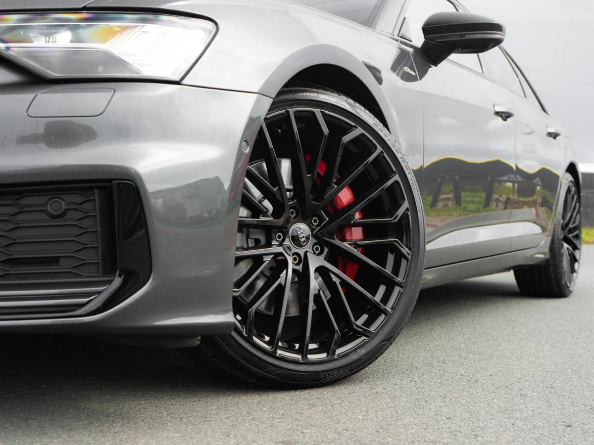 Audi A6 Audi A6 Avant 55 TFSI e quattro Competition|Panoramadak|B&O|Camera 360°|Diamond Stitching|Trekhaak|Head up|Stuurverw.|Keyless|Sportstoelen