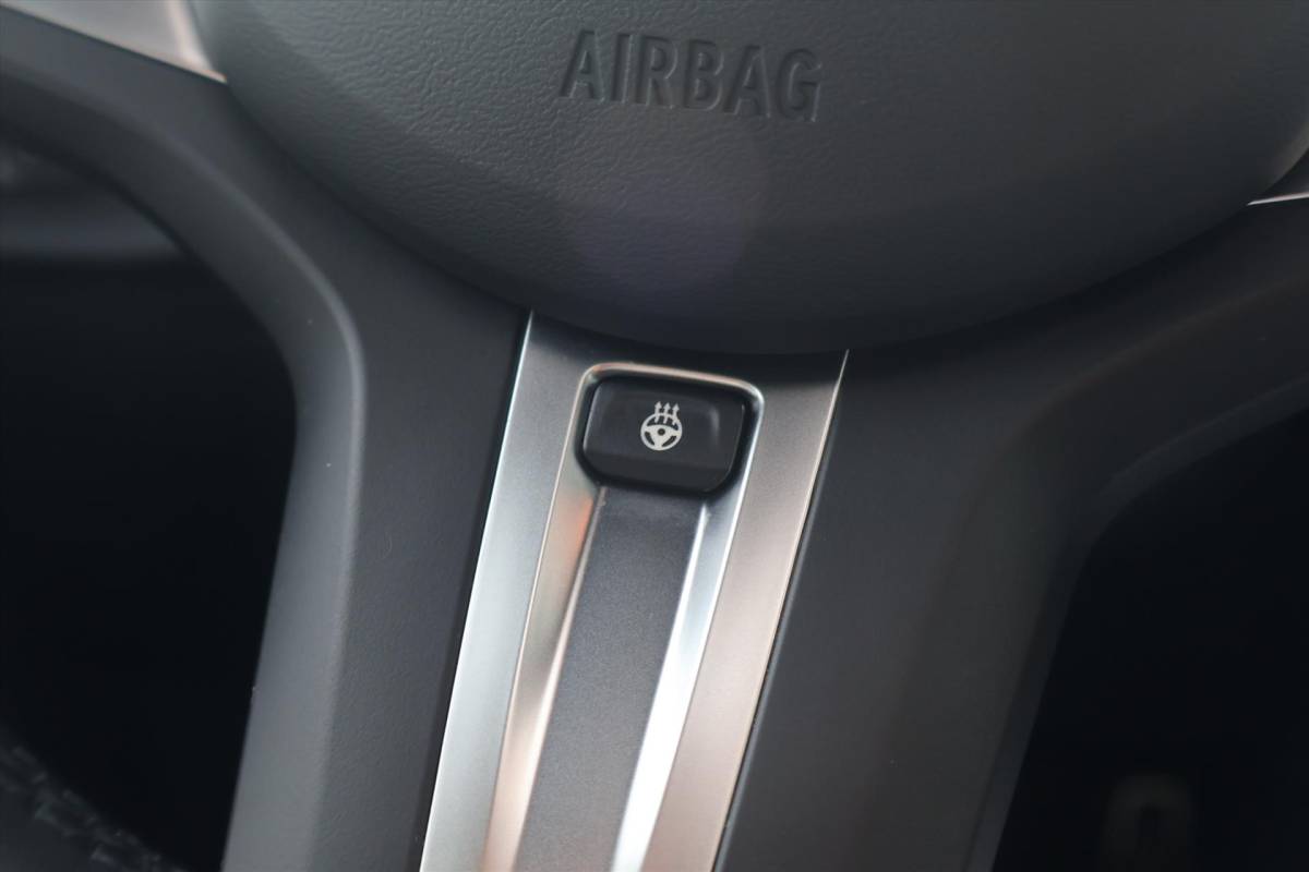 BMW 1 Serie BMW 1-Serie (f40) 118i M-Sport | Pano | Shadow | Leder | Harman/kardon | Camera | Stuur/Stoelverwarming |