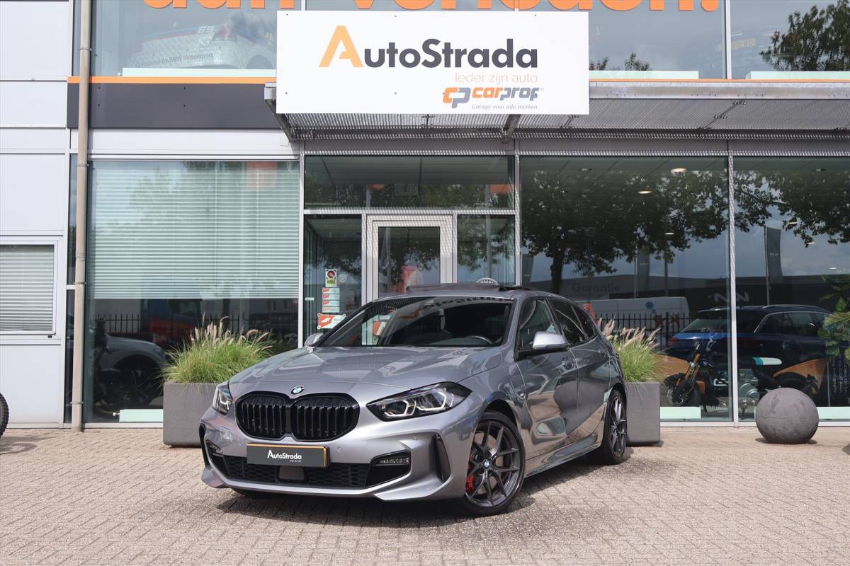 BMW 1 Serie BMW 1-Serie (f40) 118i M-Sport | Pano | Shadow | Leder | Harman/kardon | Camera | Stuur/Stoelverwarming |