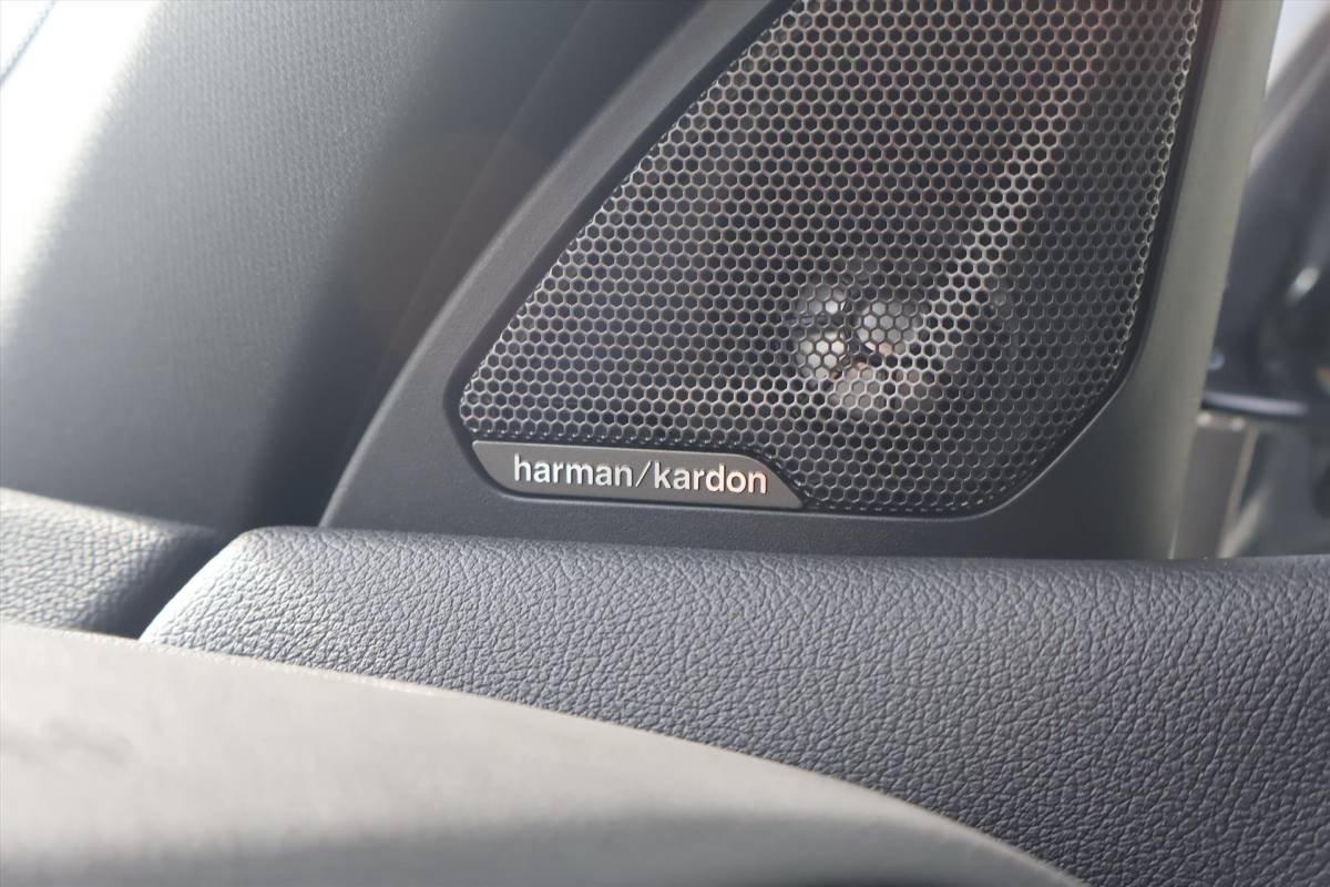 BMW 1 Serie BMW 1-Serie (f40) 118i M-Sport | Pano | Shadow | Leder | Harman/kardon | Camera | Stuur/Stoelverwarming |