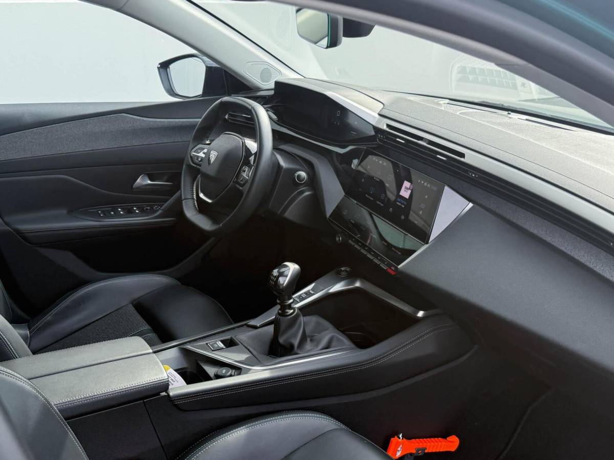 Peugeot 308 Peugeot 308 SW 1.2 PureTech 130pk Allure Pack Business | Carplay | 360 Camera | Stoelverwarming | Trekhaak