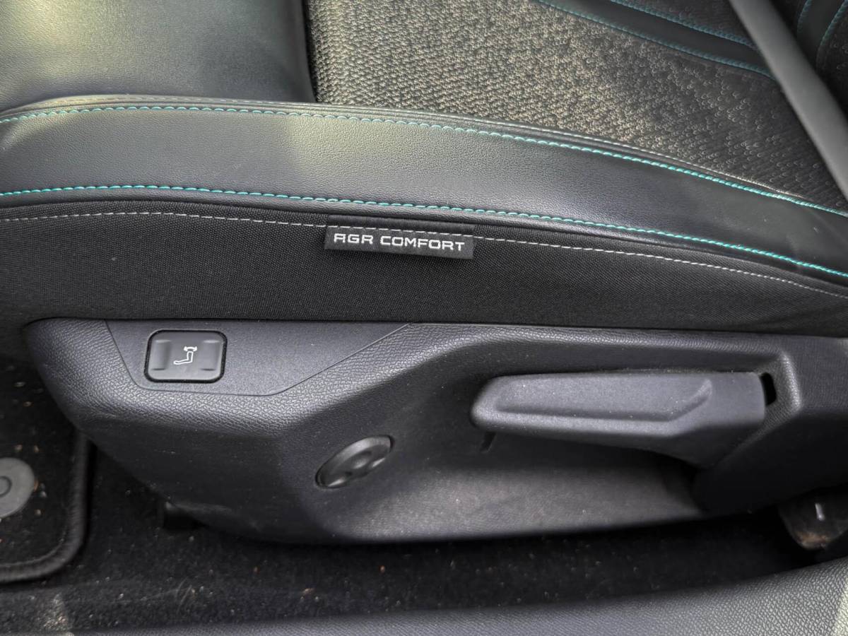 Peugeot 308 Peugeot 308 SW 1.2 PureTech 130pk Allure Pack Business | Carplay | 360 Camera | Stoelverwarming | Trekhaak