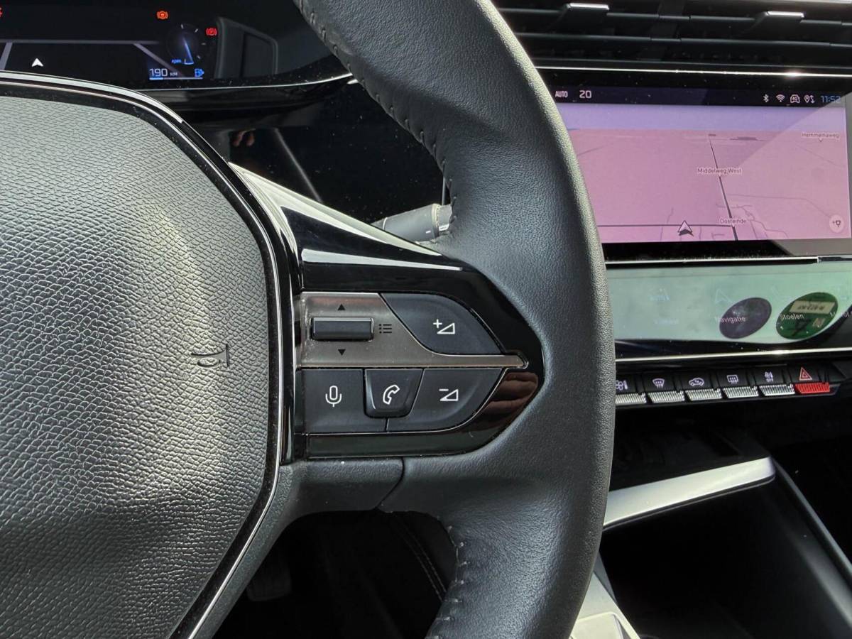 Peugeot 308 Peugeot 308 SW 1.2 PureTech 130pk Allure Pack Business | Carplay | 360 Camera | Stoelverwarming | Trekhaak