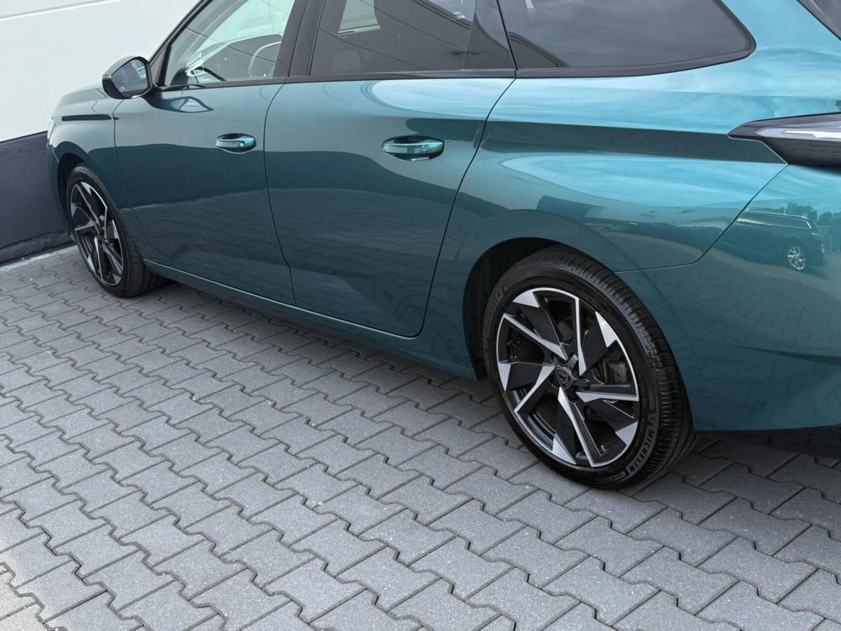 Peugeot 308 Peugeot 308 SW 1.2 PureTech 130pk Allure Pack Business | Carplay | 360 Camera | Stoelverwarming | Trekhaak