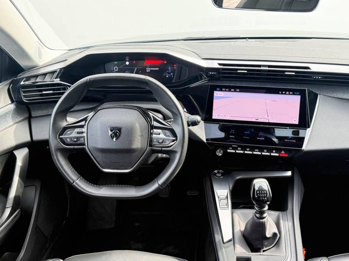 Peugeot 308 Peugeot 308 SW 1.2 PureTech 130pk Allure Pack Business | Carplay | 360 Camera | Stoelverwarming | Trekhaak