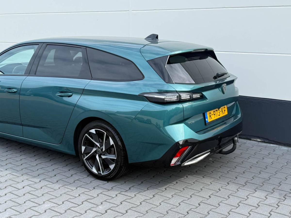 Peugeot 308 Peugeot 308 SW 1.2 PureTech 130pk Allure Pack Business | Carplay | 360 Camera | Stoelverwarming | Trekhaak