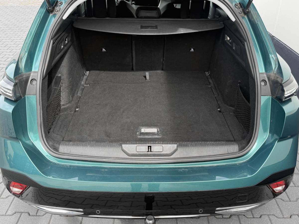 Peugeot 308 Peugeot 308 SW 1.2 PureTech 130pk Allure Pack Business | Carplay | 360 Camera | Stoelverwarming | Trekhaak