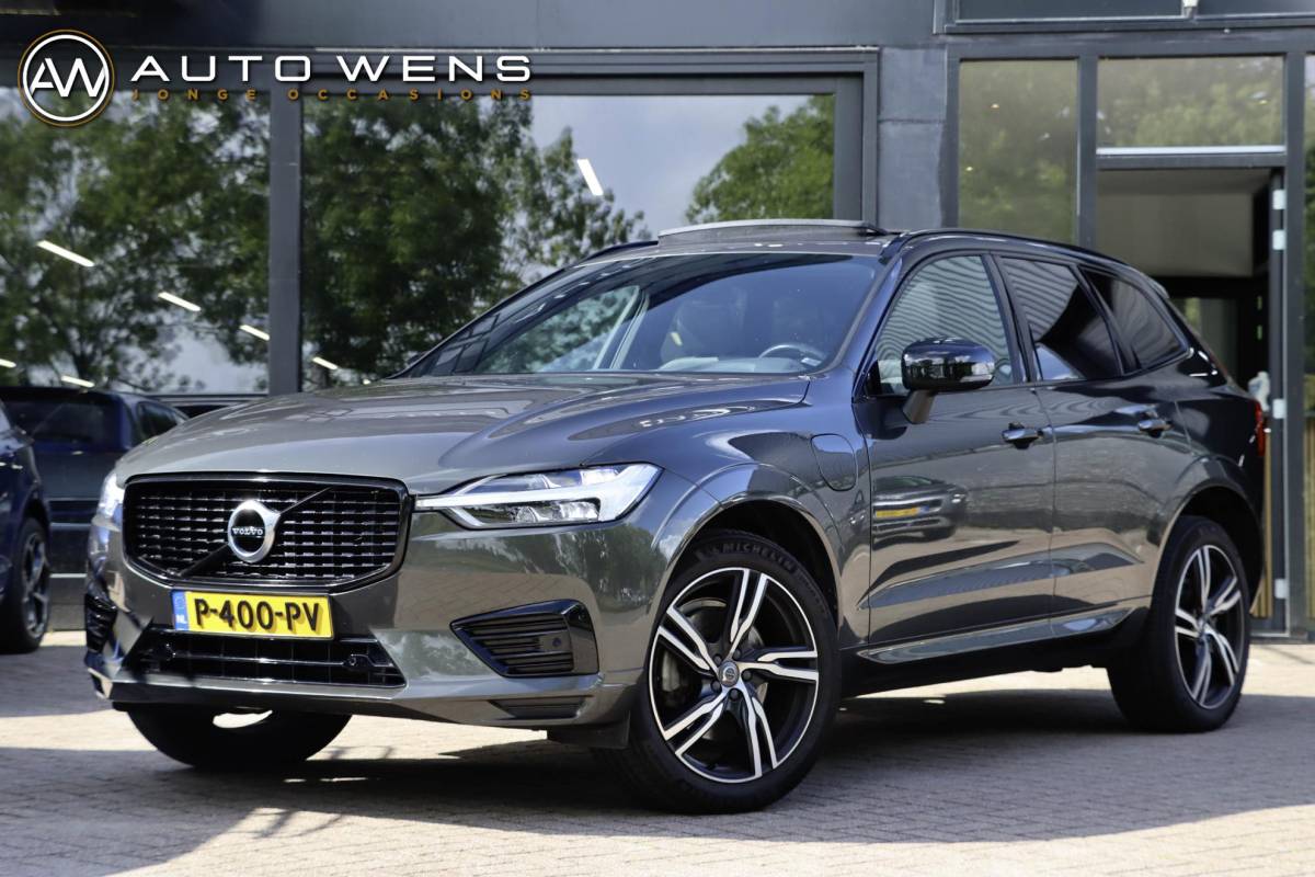 Volvo XC60 Volvo XC60 T8 AWD R-design Luchtvering | Pano | Harman Kardon | Trekhaak | Dealeronderhouden