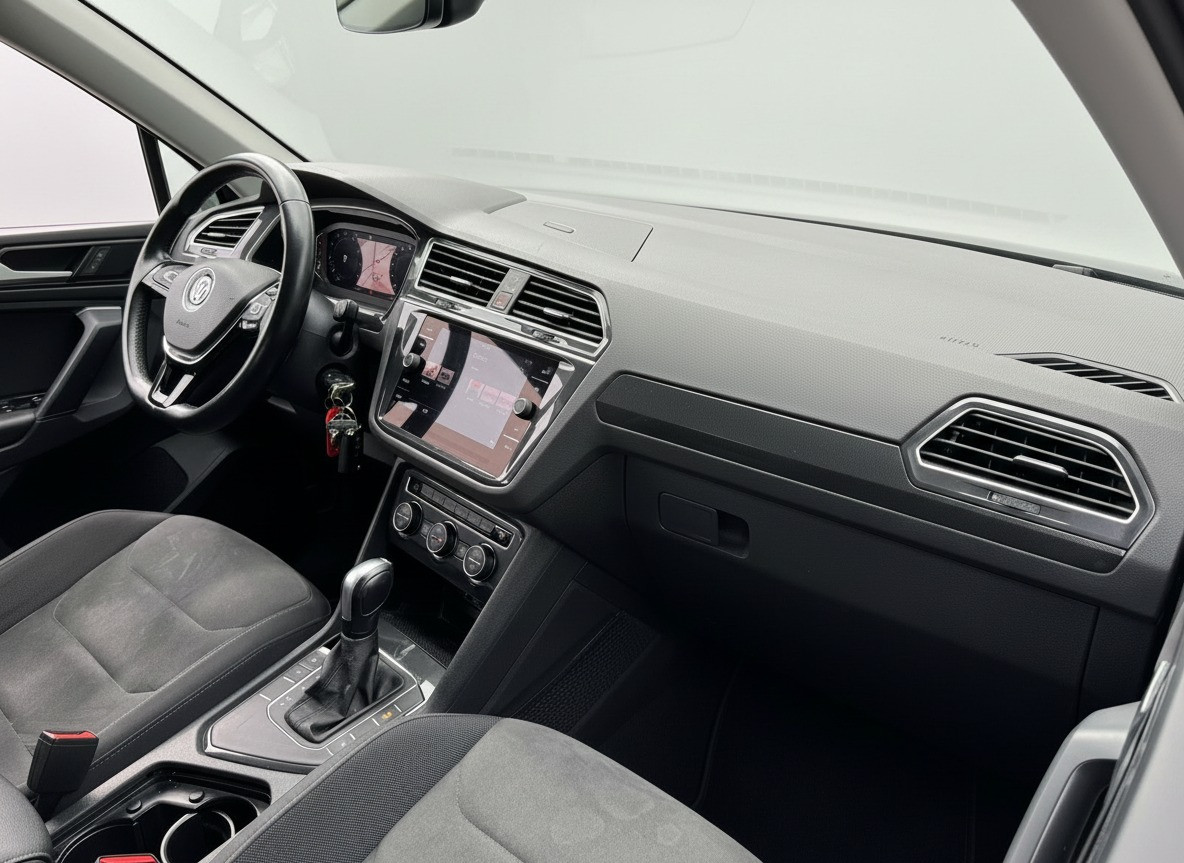 Volkswagen Tiguan Volkswagen Tiguan 1.5 TSI ACT 150PK DSG HIGHLINE VIRTUAL/ACC/NAVI/ALCANTARA