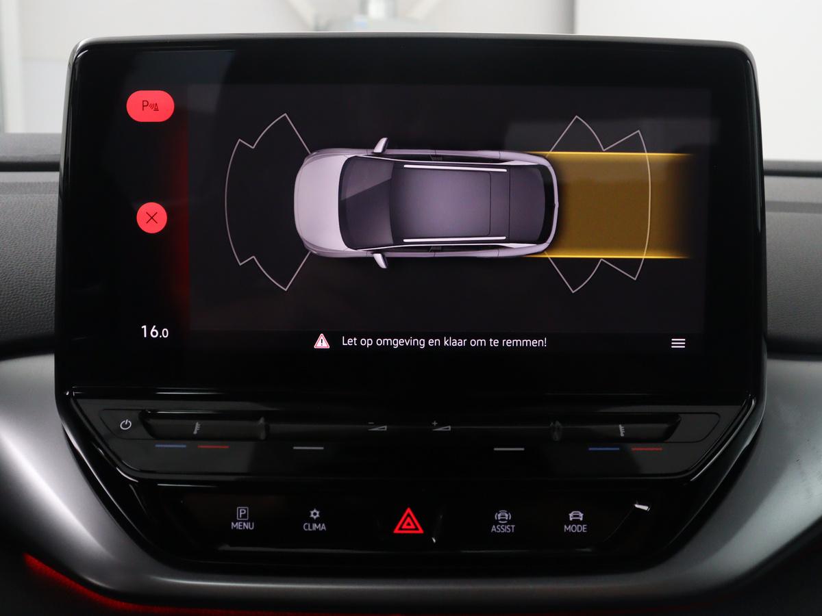Volkswagen ID.4 Volkswagen ID.4 Pro 77kWh | SOH 93,8% | Adaptive cruise | Lane assist | Park assist | Climate control | Navigatie | CarPlay | Sfeerverlichting | Trekhaak