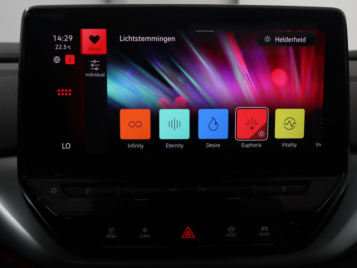 Volkswagen ID.4 Volkswagen ID.4 Pro 77kWh | SOH 93,8% | Adaptive cruise | Lane assist | Park assist | Climate control | Navigatie | CarPlay | Sfeerverlichting | Trekhaak