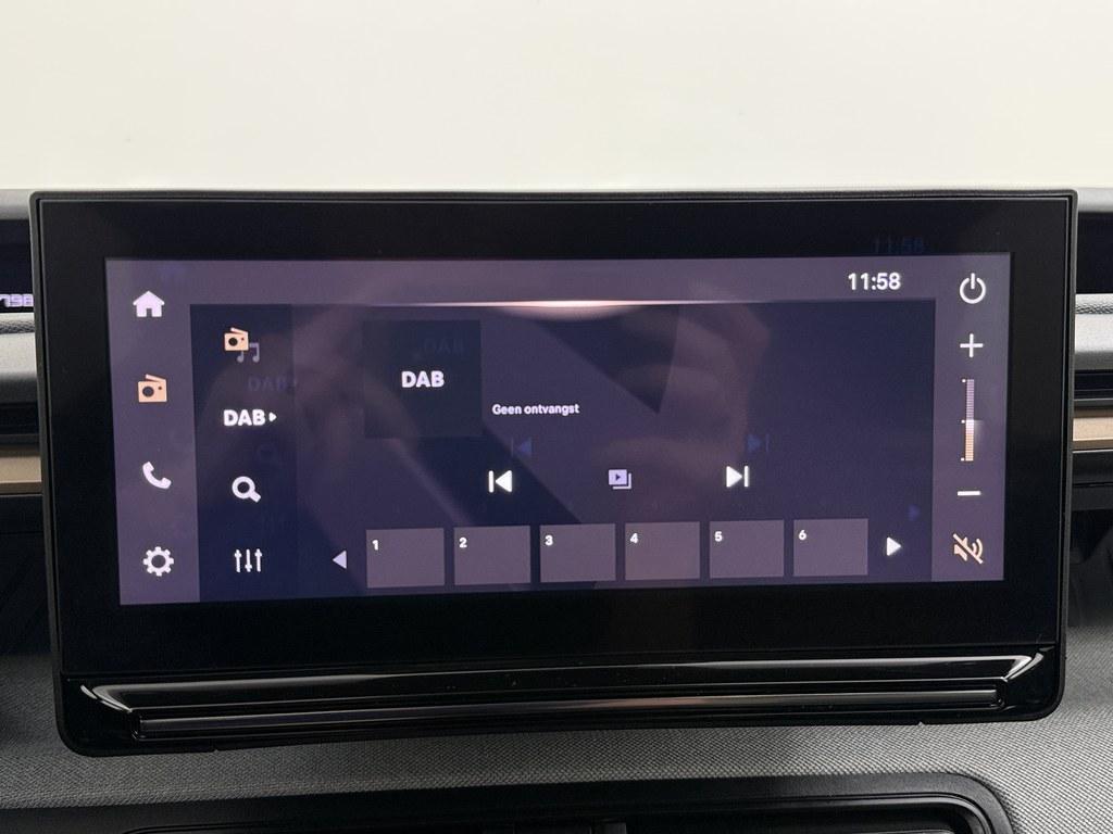 Citroën C3 Aircross Citroen C3 Aircross 1.2 Hybrid automaat 145pk Plus Camera/4S.Banden/ Ecc/CarPlay/Comfortstoelen