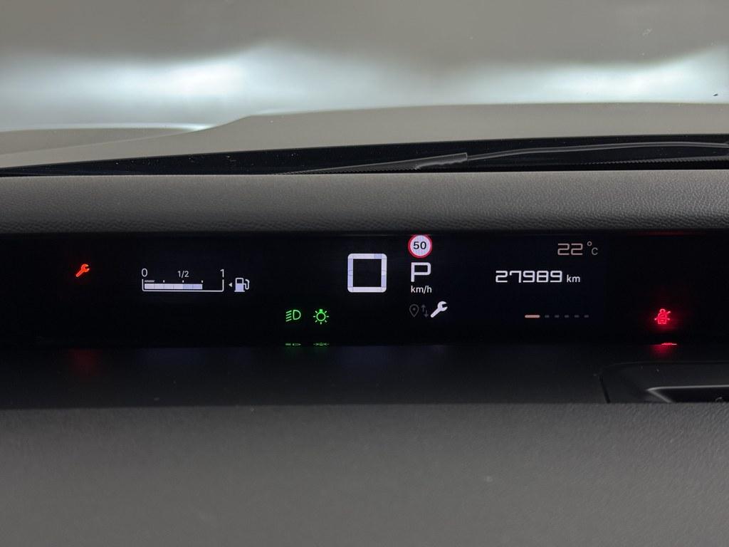 Citroën C3 Aircross Citroen C3 Aircross 1.2 Hybrid automaat 145pk Plus Camera/4S.Banden/ Ecc/CarPlay/Comfortstoelen