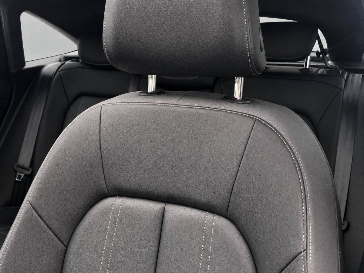Audi Q4 Sportback e-tron Audi Q4 Sportback e-tron 35 Launch edition 55 kWh 125kW/170PK · Panoramadak · Leder · Stoelverwarming · Apple/Android Car Play · Garantie t/m 17-10-2026 of 100000km.