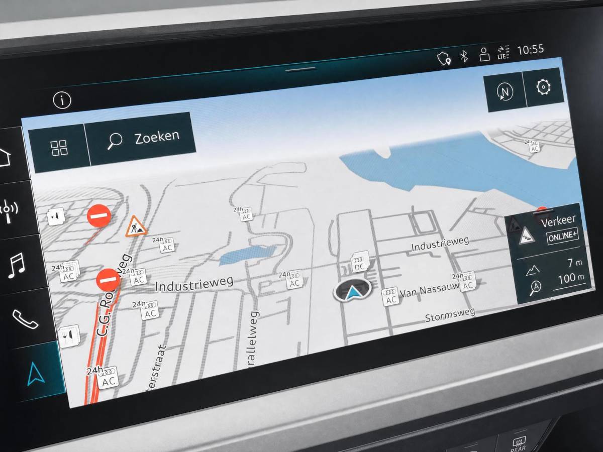 Audi Q4 Sportback e-tron Audi Q4 Sportback e-tron 35 Launch edition 55 kWh 125kW/170PK · Panoramadak · Leder · Stoelverwarming · Apple/Android Car Play · Garantie t/m 17-10-2026 of 100000km.