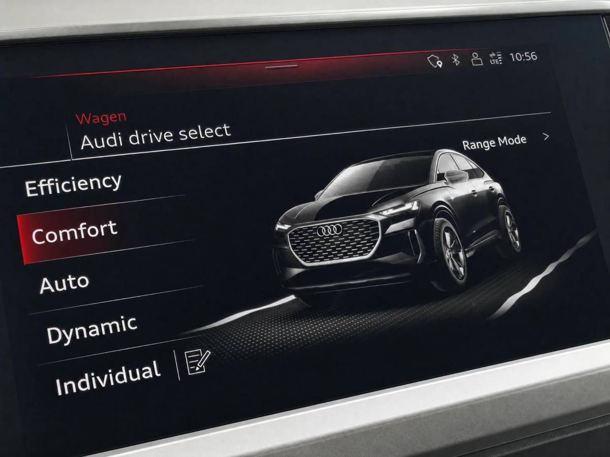 Audi Q4 Sportback e-tron Audi Q4 Sportback e-tron 35 Launch edition 55 kWh 125kW/170PK · Panoramadak · Leder · Stoelverwarming · Apple/Android Car Play · Garantie t/m 17-10-2026 of 100000km.