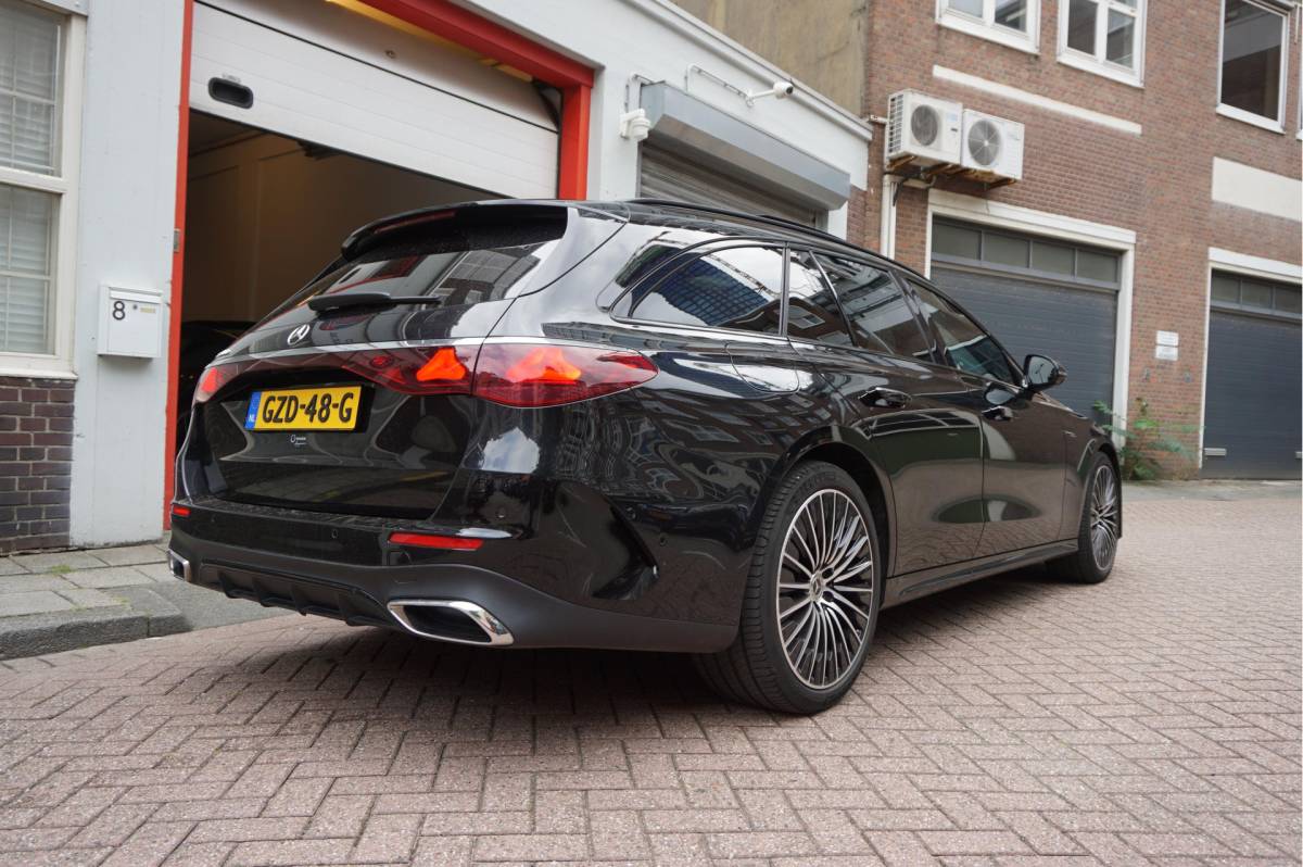 Mercedes-Benz E-Klasse Mercedes-Benz E-klasse Estate 300 e AMG Line Premium Plus Airmatic | Hyperscreen | Trekhaak | Pano | Adaptive + Lane | Memory Stoelmassage + Koeling + Verwarming | NL auto |