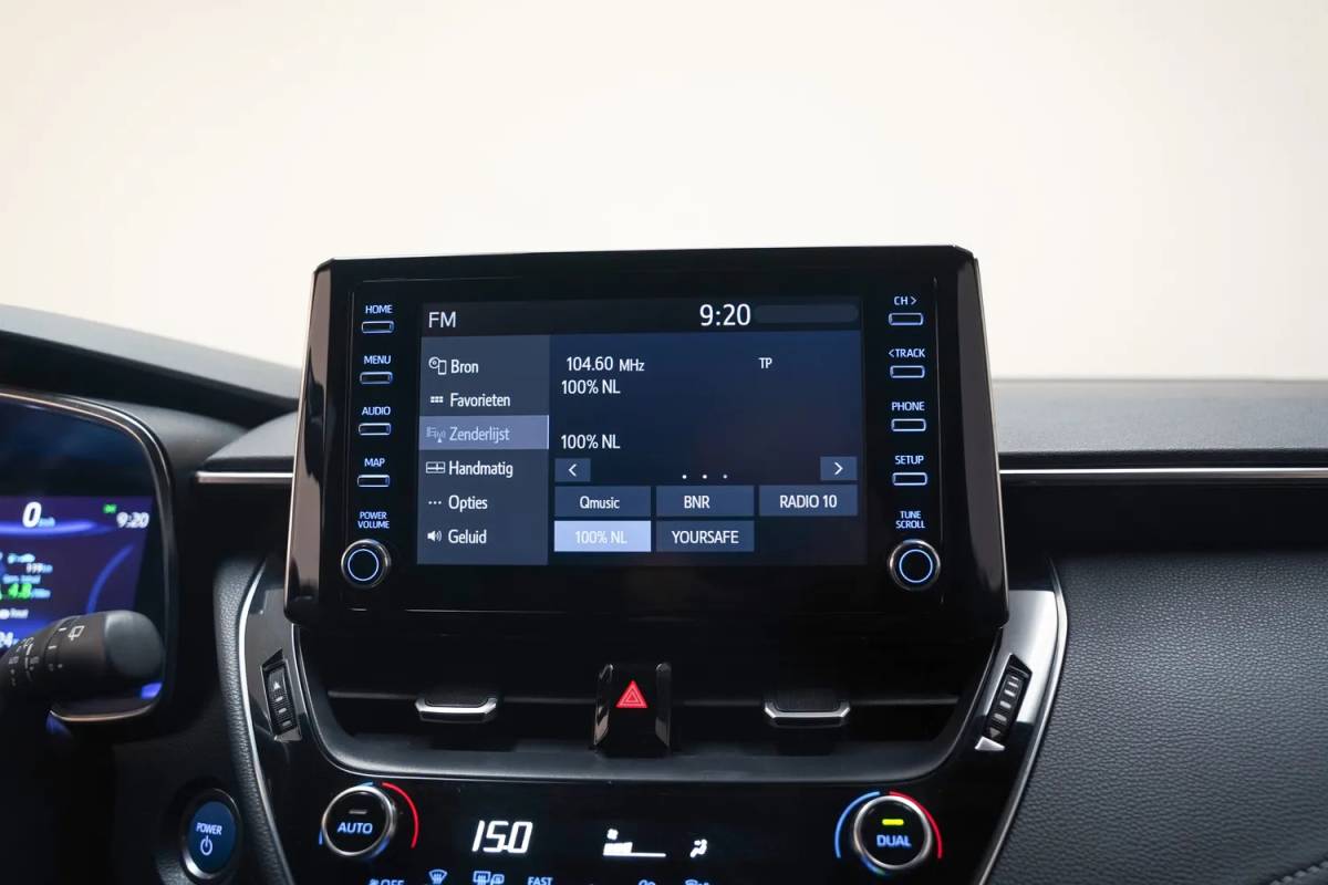 Toyota Corolla Toyota Corolla 1.8 Hybrid Business [ Apple carplay / Android Auto Stoelverwarming Trekhaak]