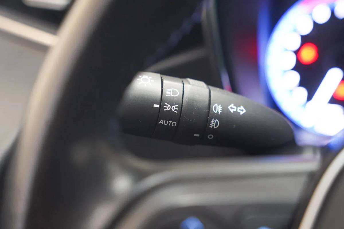 Toyota Corolla Toyota Corolla 1.8 Hybrid Business [ Apple carplay / Android Auto Stoelverwarming Trekhaak]