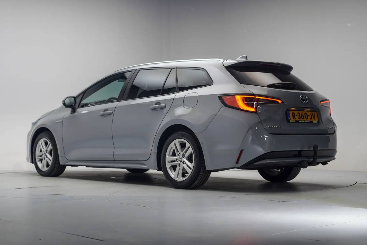 Toyota Corolla Toyota Corolla 1.8 Hybrid Business [ Apple carplay / Android Auto Stoelverwarming Trekhaak]