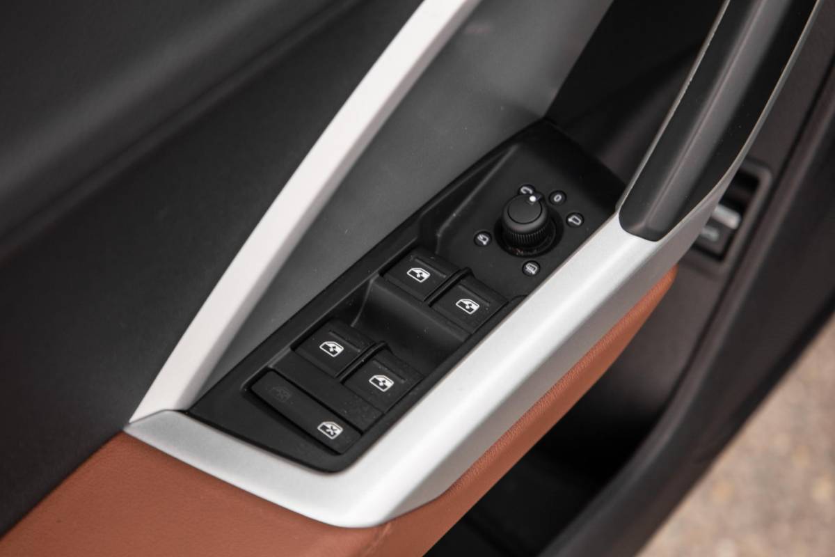 Audi Q3 Audi Q3 45 TFSI e edition VIRTUAL COCKPIT / CRUISE CONTROLE / AIRCO / BRUIN LEER / PHEV