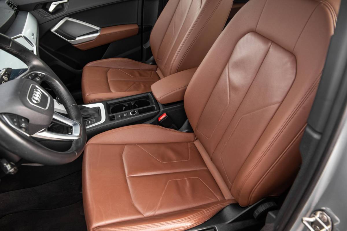 Audi Q3 Audi Q3 45 TFSI e edition VIRTUAL COCKPIT / CRUISE CONTROLE / AIRCO / BRUIN LEER / PHEV